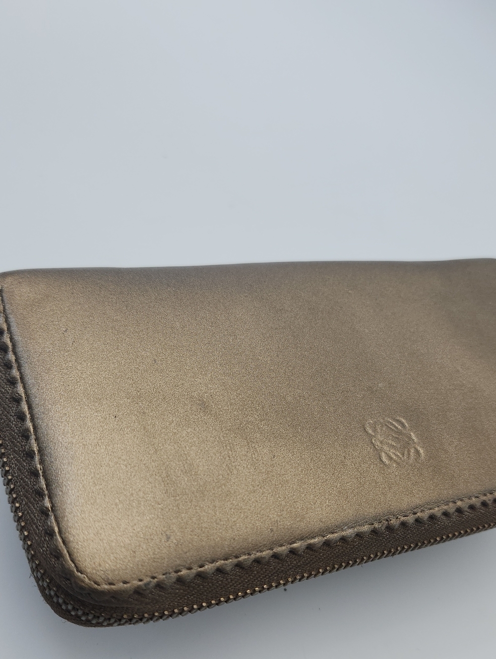 LOEWE Anagram Continental Long Zip Around Wallet Metallic Bronze Gold Leather - Picture 9 of 16